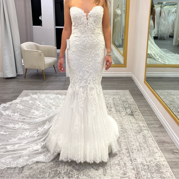 Pronovias Ermin Lace Mermaid Wedding Dress - NEVER WORN -  www.rajagirimanappuram.com